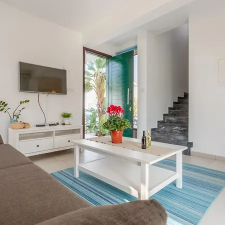 Villa Faros *