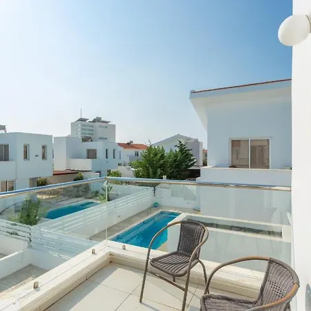 Faros Villa