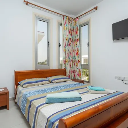 Villa Faros Perivolia